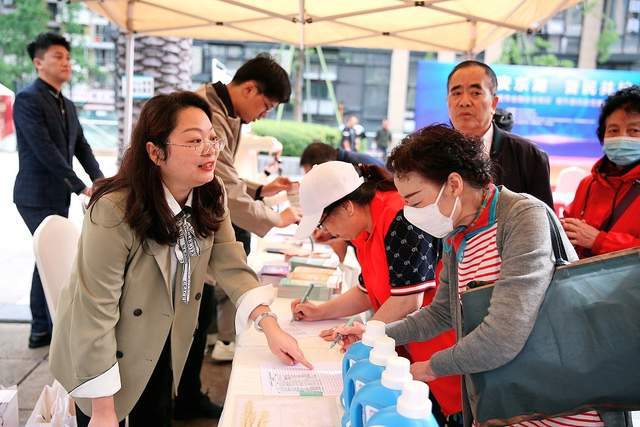 天博体育官网入口警民携手 寓教于乐 成都市锦江区积极推进金融反诈工作(图2)